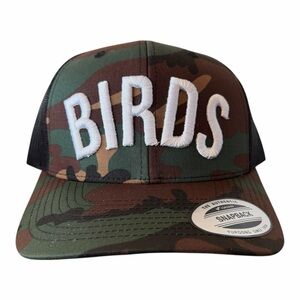 NFL PHILADELPHIA EAGLES “BIRDS” Camo Trucker Hat